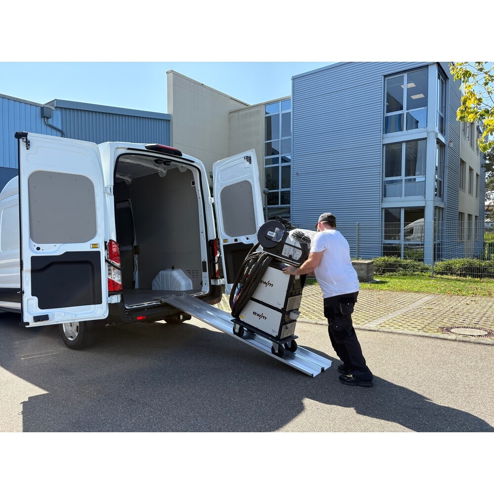 N° de l'image du produit 7 : Rails de chargement en aluminium universels, avec bord de protection, capacité de charge 600 kg/paire, l x L 150 x 1 500 mm