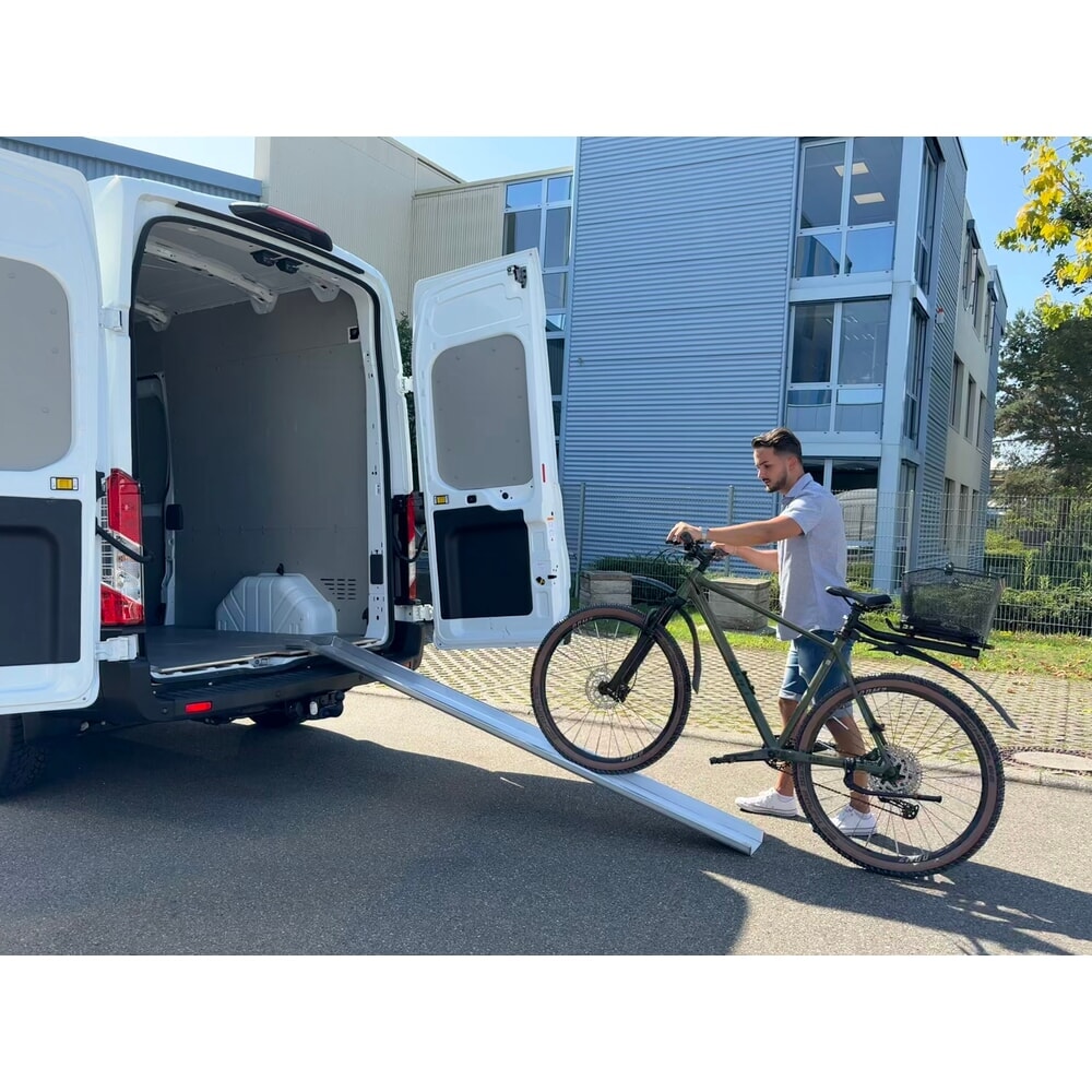 N° de l'image du produit 9 : Rails de chargement en aluminium universels, avec bord de protection, capacité de charge 600 kg/paire, l x L 150 x 1 500 mm