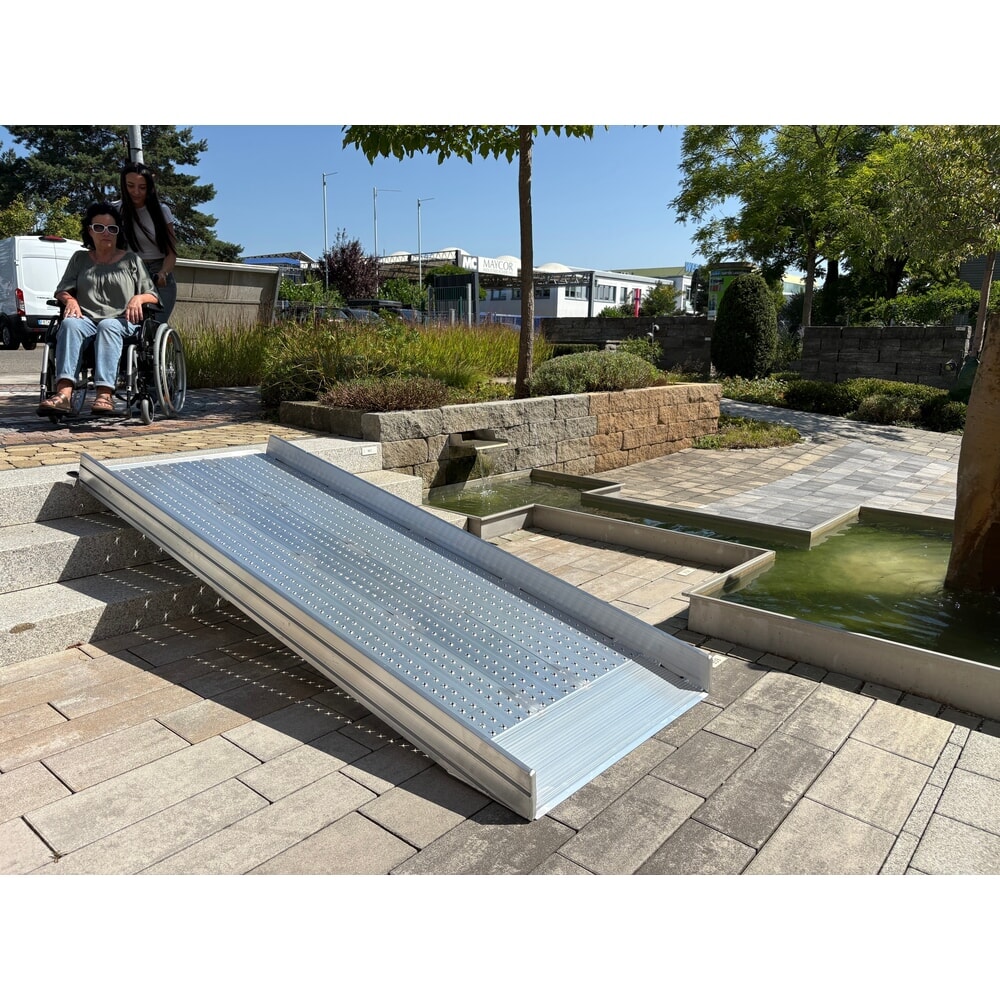 N° de l'image du produit 6 : Rampe passe-câbles avec bavette d’appui, capacité de charge 400 kg, l x L 800 x 1 500 mm