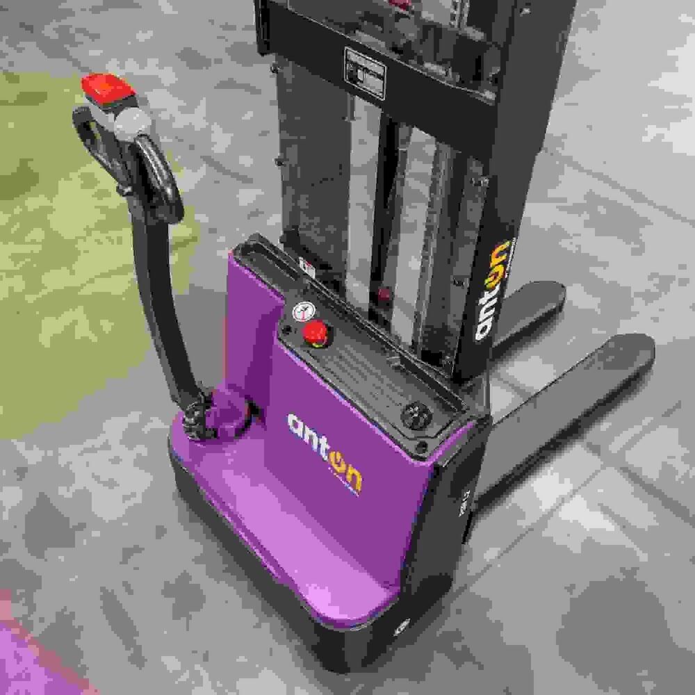 Productafbeelding nr. 2: AntOn by Jungheinrich elektrische stapelaar PSM 1.2, met tweevoudige telescoop hefmast, draagvermogen 1.200 kg, hefhoogte 2.522 mm