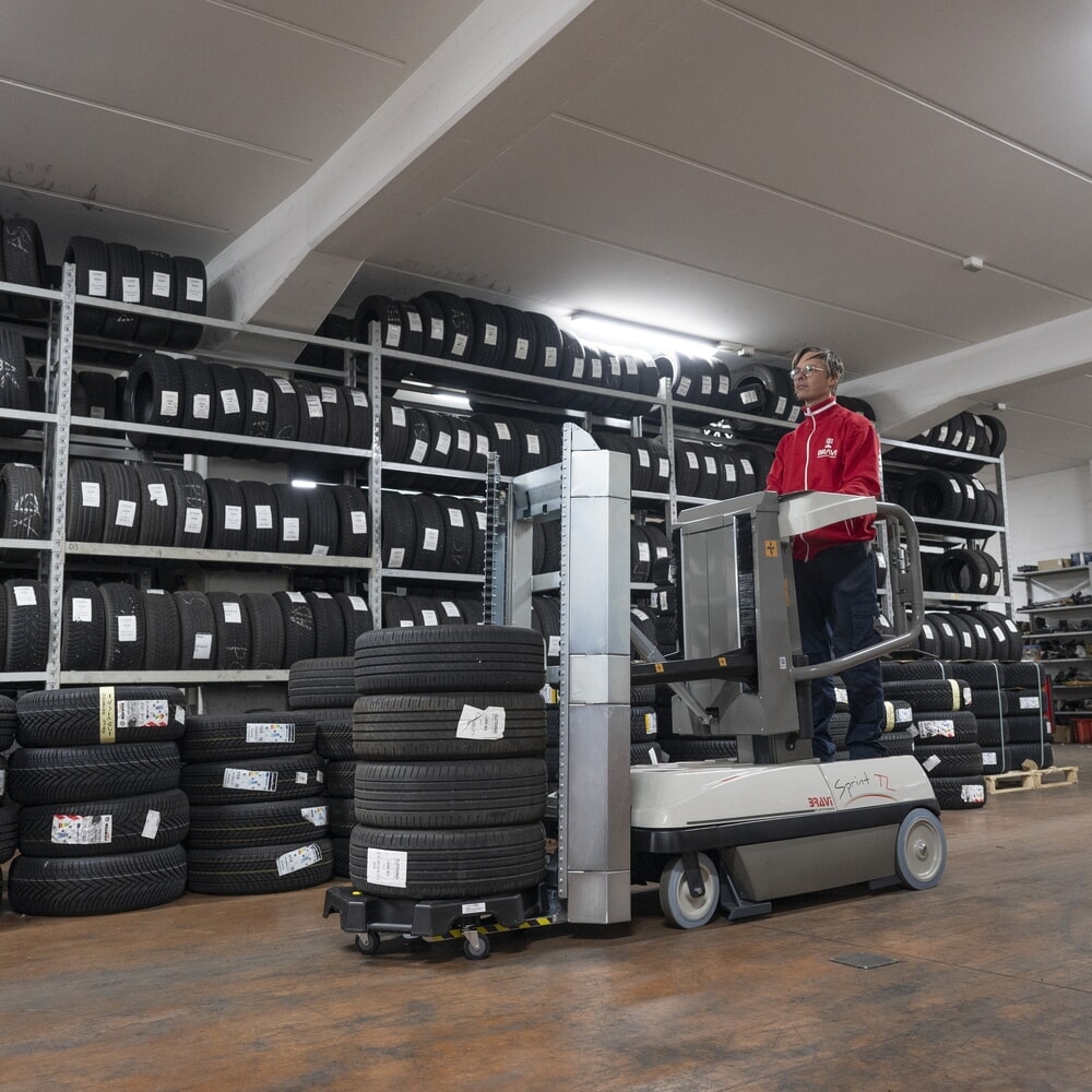 N° de l'image du produit 5 : Nacelle de préparation de commandes de pneus Sprint TL de Bravi® Platforms
