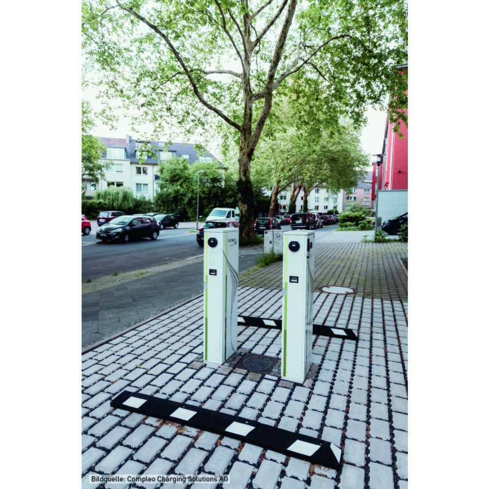 Produktabbildung Nr. 4: Butoir de roue MORAVIA Park-AID®, noir avec bandes réfléchissantes blanches, largeur 1 800 mm