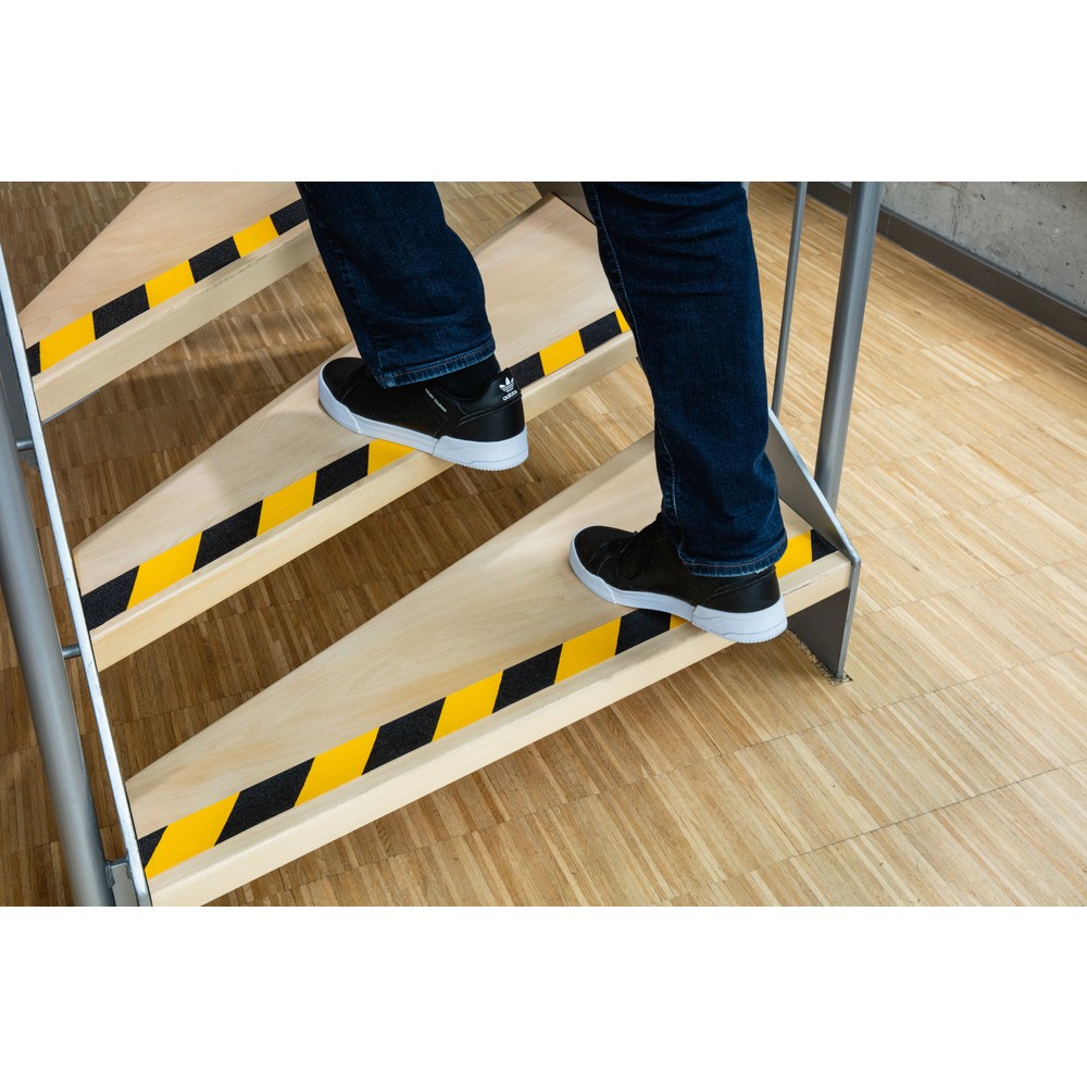Produktabbildung Nr. 2: DURABLE Bande antidérapante DURALINE® GRIP, largeur 50 mm, jaune/noir, 2 pcs/UV