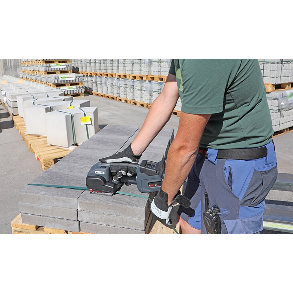 Appareil de cerclage à batterie Signode BXT4 pour feuillards PP et PET, pour largeur de feuillard de 13 mm N° de l'image du produit 6 : Appareil de cerclage à batterie Signode BXT4 pour feuillards PP et PET, pour largeur de feuillard de 13 mm