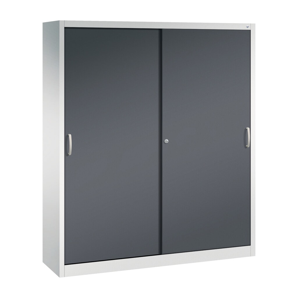 Armoire à portes coulissantes d’atelier C+P avec 8 tablettes, H x l x P 1 950 x 1 600 x 400 mm, cloison de séparation, gris clair, gris noir Illustration du produit: Armoire à portes coulissantes d’atelier C+P avec 8 tablettes, H x l x P 1 950 x 1 600 x 400 mm, cloison de séparation, gris clair, gris noir