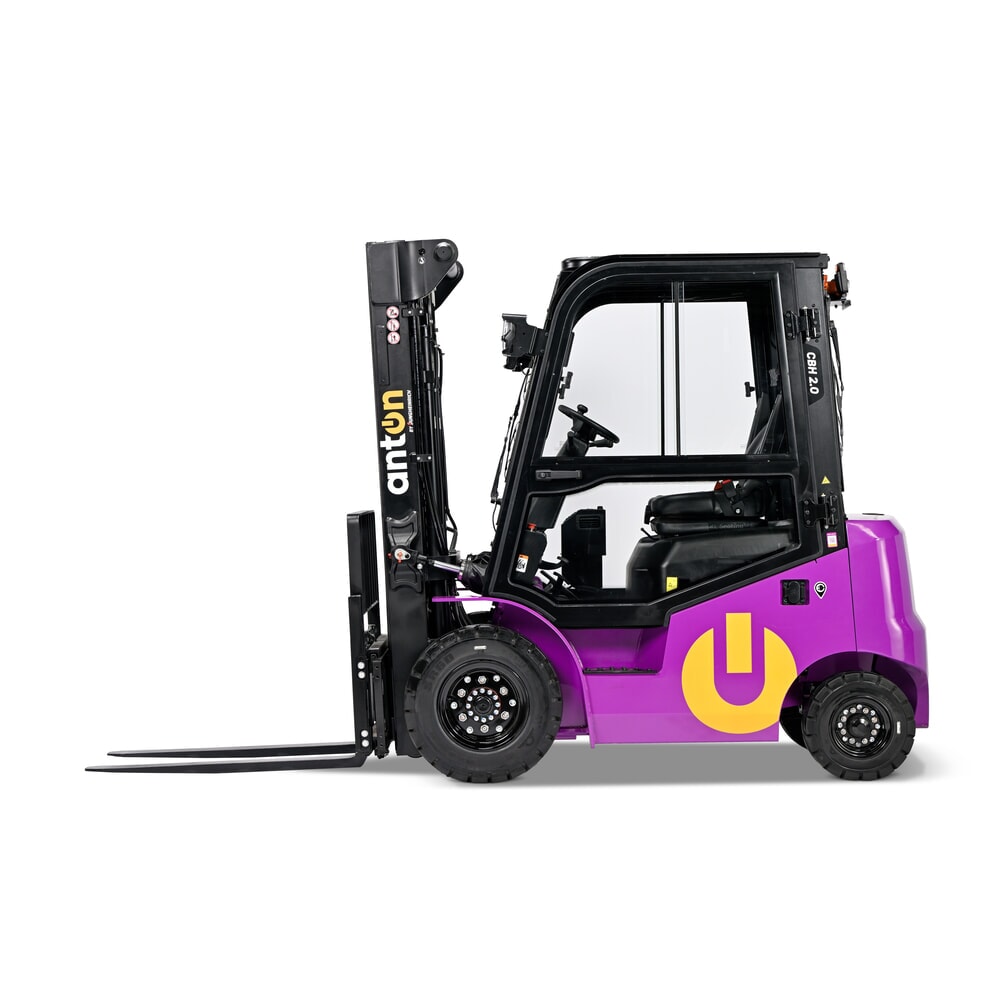 Illustration du produit: AntOn by Jungheinrich chariot élévateur électrique CBH 2.0 avec mât télescopique triple, hauteur de levage 4 800 mm, capacité de charge 2 000 kg, cabine intempéries Comfort, avec chargeur embarqué