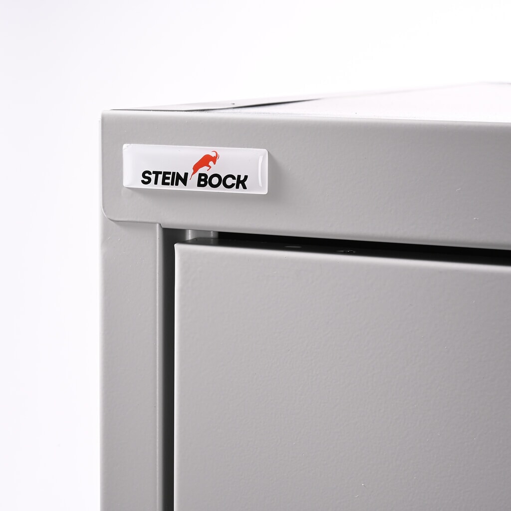 Steinbock® casier pour vêtements et linge, 1 compartiment, fermeture à pêne tournant, H x l x P 1 800 x 600 x 500 mm, gris clair / gris clair N° de l'image du produit 6 : Steinbock® casier pour vêtements et linge, 1 compartiment, fermeture à pêne tournant, H x l x P 1 800 x 600 x 500 mm, gris clair / gris clair