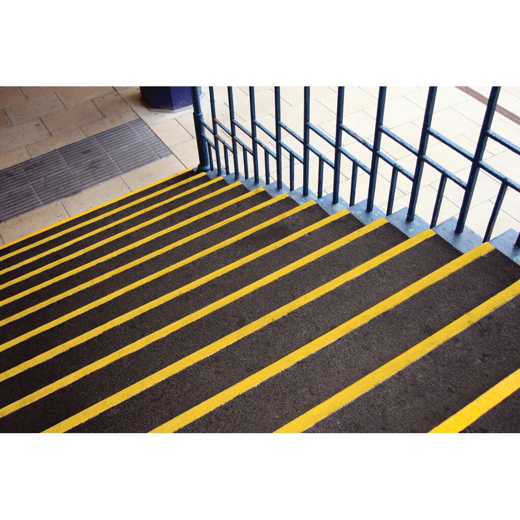 N° de l'image du produit 4 : COBA Profilé antidérapant pour marches d'escalier COBAGRiP® Stair Tread, HxlxP 5,5 x 750 x 345 mm, noir/jaune