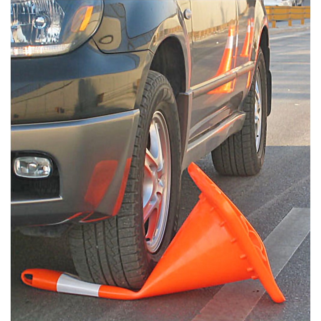 Cône de signalisation en PVC, pratiquable, rétroréfléchissant, hauteur de 320 mm N° de l'image du produit 2 : Cône de signalisation en PVC, pratiquable, rétroréfléchissant, hauteur de 320 mm