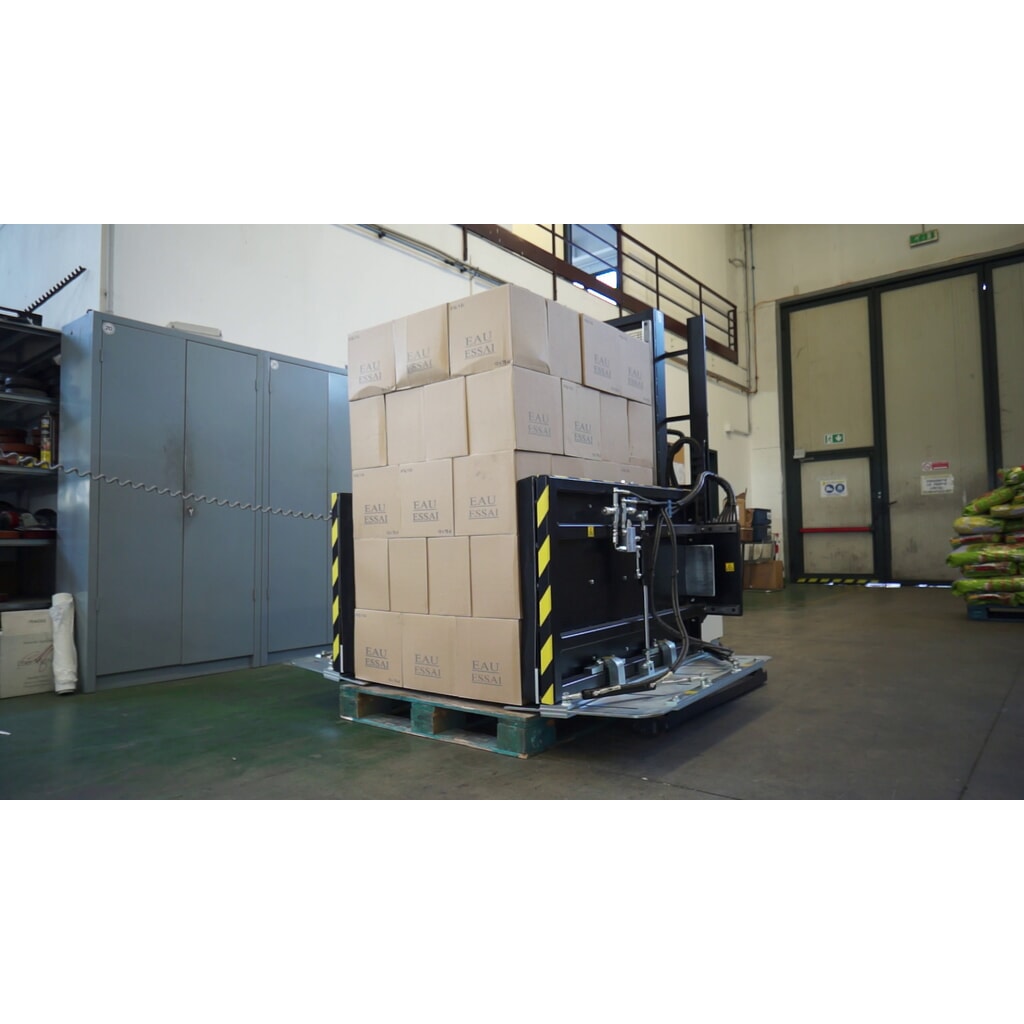 Échangeur de palettes mobile, sans basculement, rotation, ni retournement, ouverture 522, 1 213, capacité de charge 1 000 kg N° de l'image du produit 8 : Échangeur de palettes mobile, sans basculement, rotation, ni retournement, ouverture 522, 1 213, capacité de charge 1 000 kg