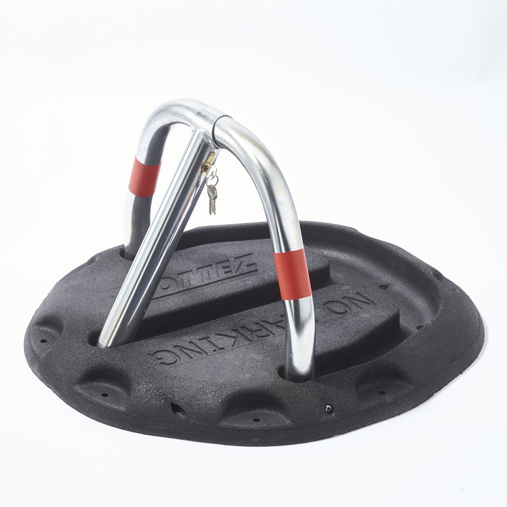 MOTTEZ Barrière de parking en caoutchouc moulé avec serrure N° de l'image du produit 1 : MOTTEZ Barrière de parking en caoutchouc moulé avec serrure