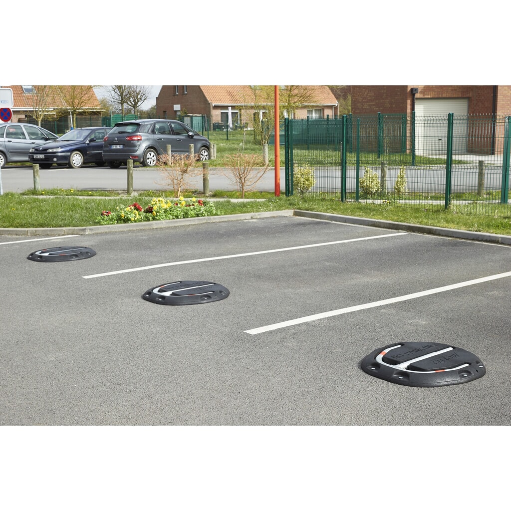 MOTTEZ Barrière de parking en caoutchouc moulé avec serrure N° de l'image du produit 12 : MOTTEZ Barrière de parking en caoutchouc moulé avec serrure