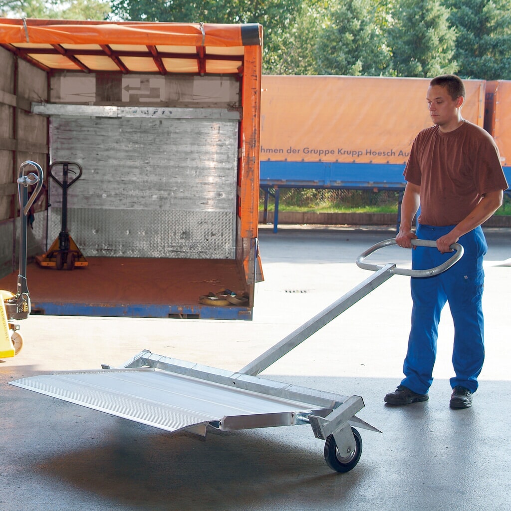 N° de l'image du produit 2 : Altec quai de chargement HF, languette mobile pour un angle d’approche faible, TK 4 000 kg, l x L 1 250 x 1.235 mm