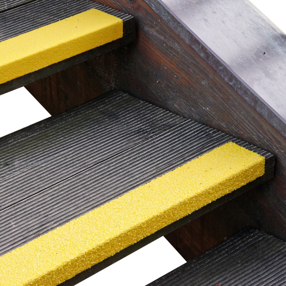 Illustration du produit: Profilé de protection pour rebords de marches d’escalier en plastique renforcé de fibres de verre Medium, jaune, longueur de 1 000 mm
