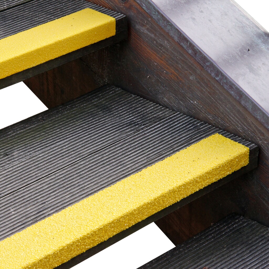 Illustration du produit: Profilé de protection pour rebords de marches d’escalier en plastique renforcé de fibres de verre Medium, jaune, longueur de 600 mm