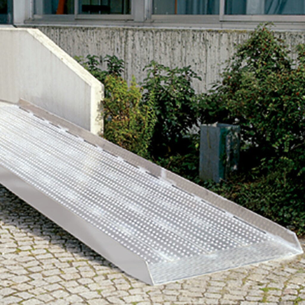 Rampe passe-câbles avec bavette d’appui, capacité de charge 400 kg, l x L 800 x 1 500 mm N° de l'image du produit 3 : Rampe passe-câbles avec bavette d’appui, capacité de charge 400 kg, l x L 800 x 1 500 mm