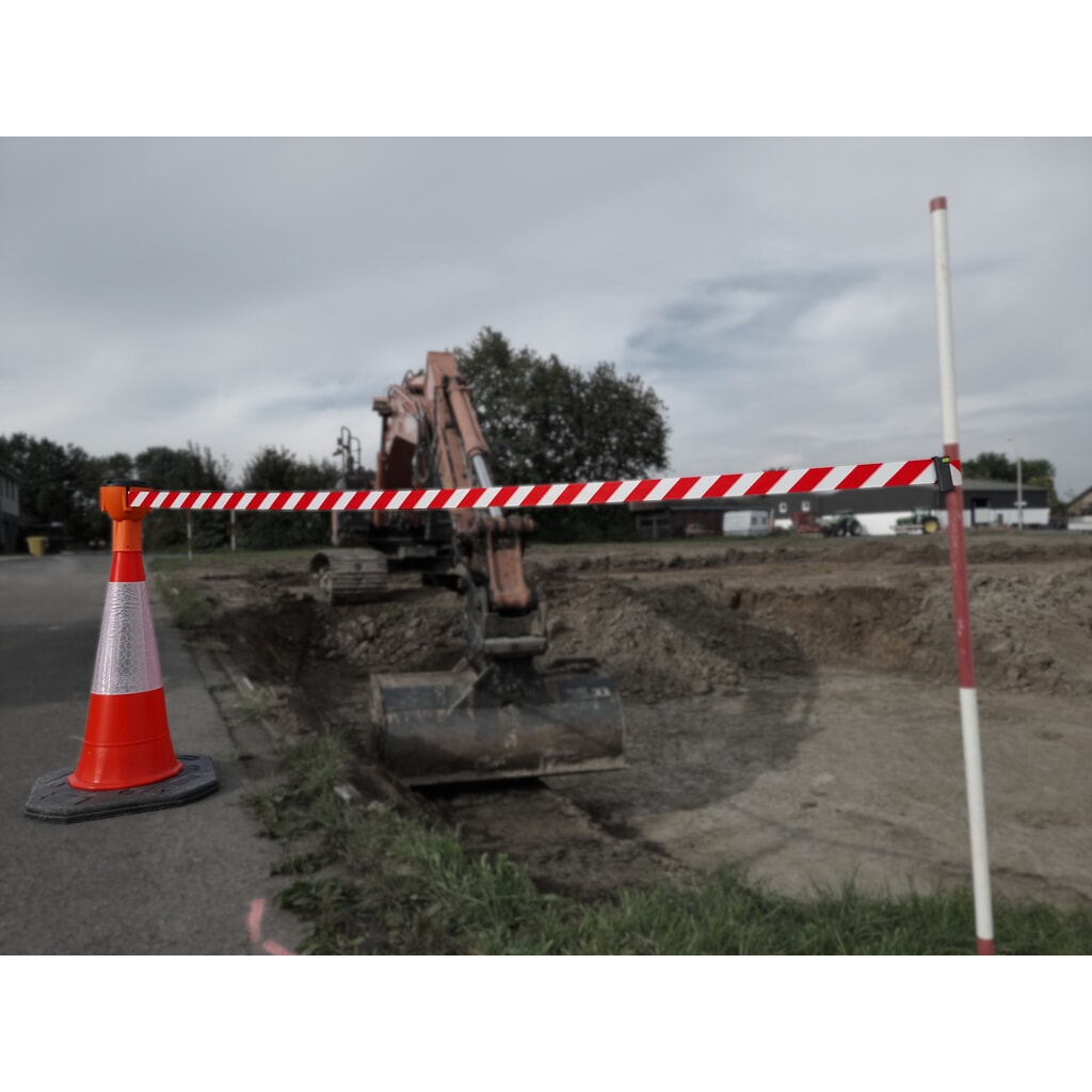 Réhausseur de cône de signalisation RS-GUIDESYSTEMS® SK 900, longueur 9 m, boîtier orange, sangle noir/jaune N° de l'image du produit 3 : Réhausseur de cône de signalisation RS-GUIDESYSTEMS® SK 900, longueur 9 m, boîtier orange, sangle noir/jaune