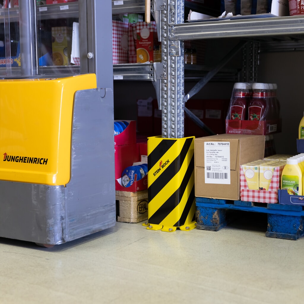 Coin de protection en acier Steinbock® SAW-1, profilé en U, épaisseur 6 mm, hauteur 400 mm N° de l'image du produit 9 : Coin de protection en acier Steinbock® SAW-1, profilé en U, épaisseur 6 mm, hauteur 400 mm