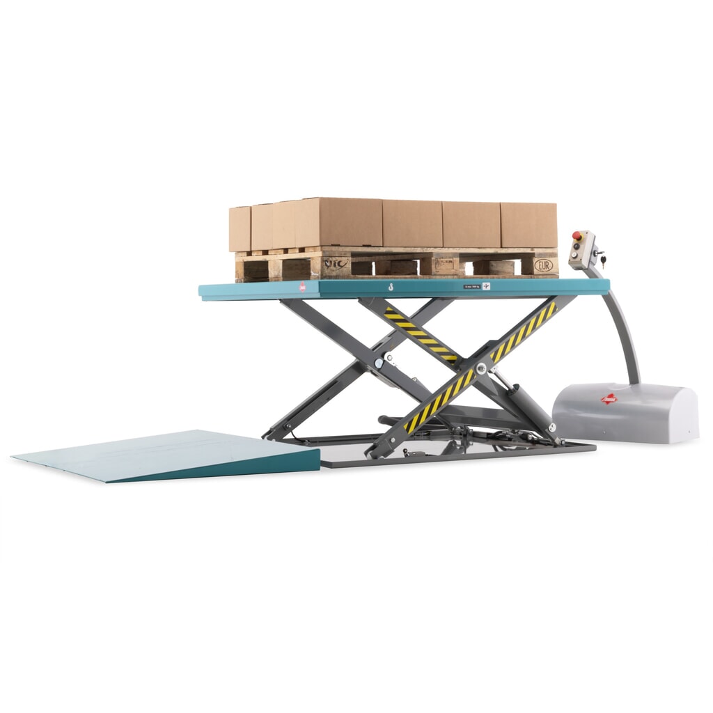 Table élévatrice à ciseaux plats Ameise®, structure fermée, capacité de charge 1 000 kg, plate-forme de 1 450 x 1 140 mm N° de l'image du produit 3 : Table élévatrice à ciseaux plats Ameise®, structure fermée, capacité de charge 1 000 kg, plate-forme de 1 450 x 1 140 mm
