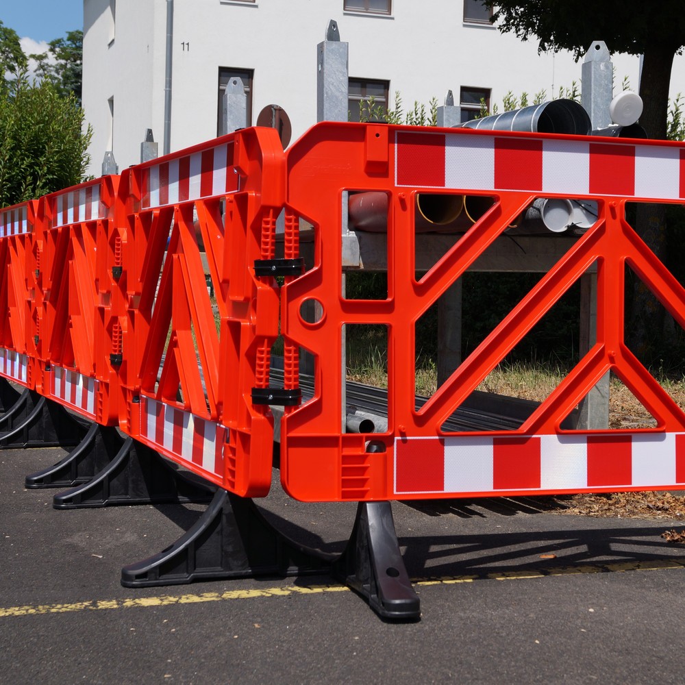 Produktabbildung Nr. 5: Grille de barrage en PP, pieds en PVC, rouge