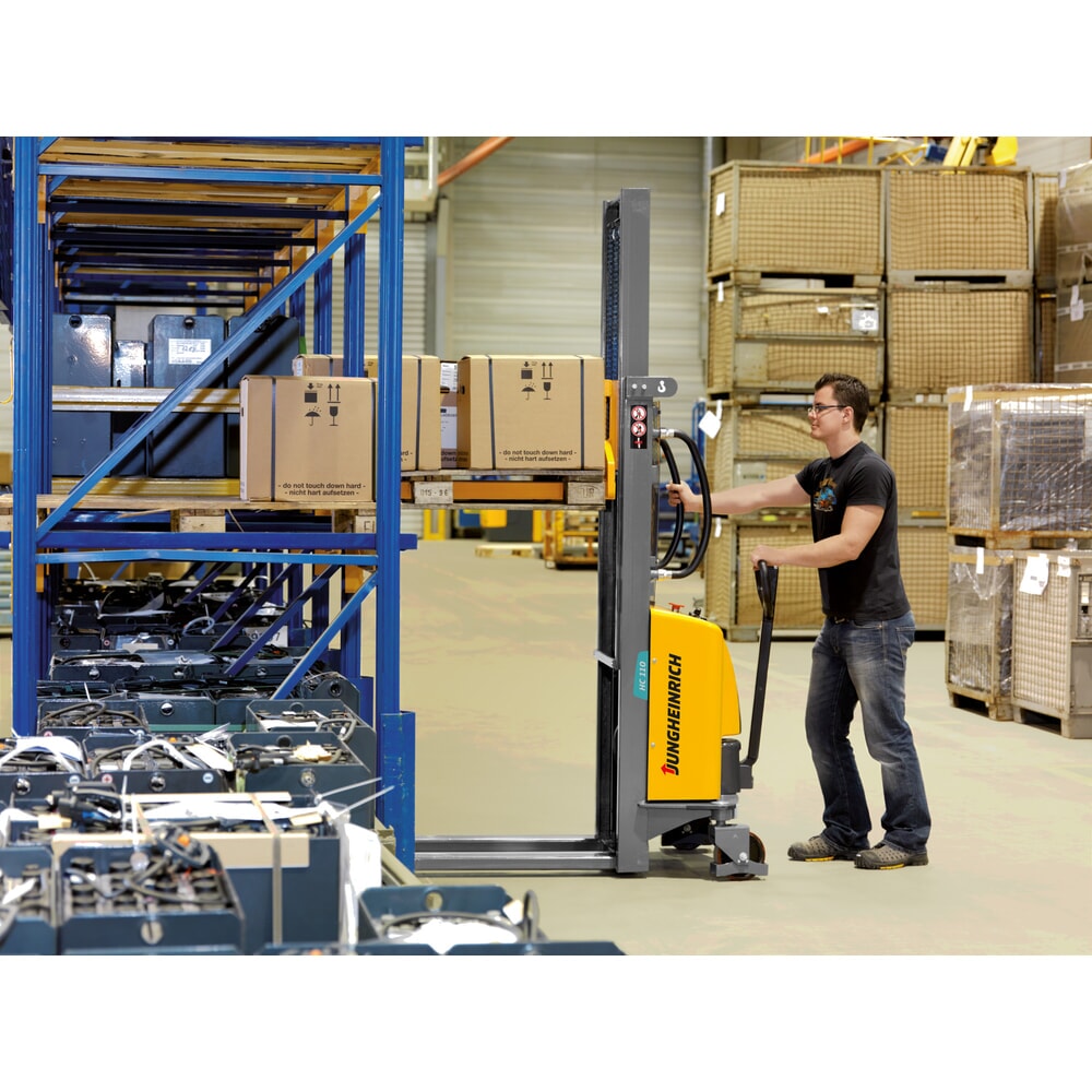 N° de l'image du produit 3 : Gerbeur électrique Jungheinrich HC 110, semi-électrique, mât télescopique double, hauteur de levage 2 500 mm, capacité de charge 1 000 kg