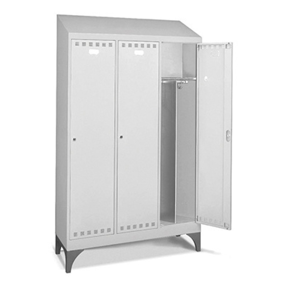 Product afbeelding: Metalen dubbele locker Fami PERFOM met poten, schuin dak, 3 vakken, hxbxd 2.170 x 1.195 x 502 mm, poten, lichtgrijs