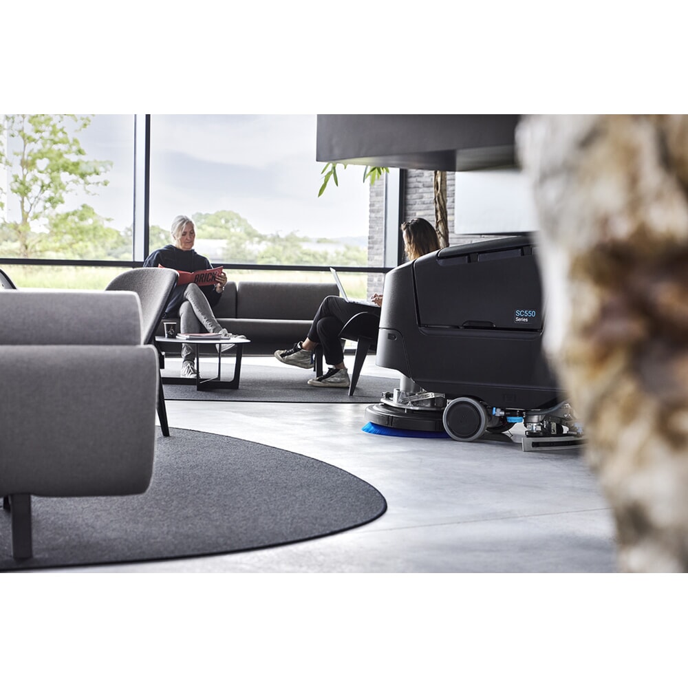 N° de l'image du produit 3 : autolaveuse autoportée Nilfisk® SC550 D 61 LI-ION