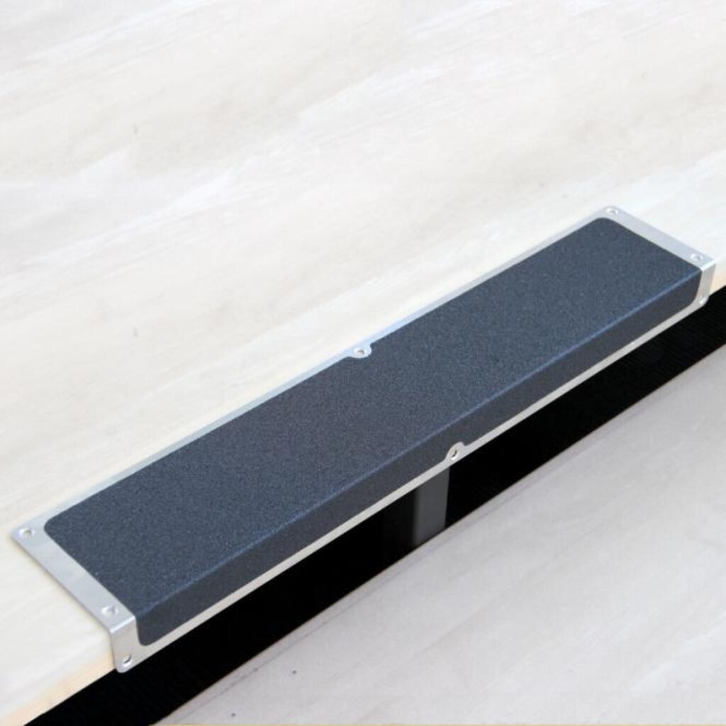 Antislip-randprofiel van aluminium, zwart, lxb 635 x 120 mm Product afbeelding: Antislip-randprofiel van aluminium, zwart, lxb 635 x 120 mm