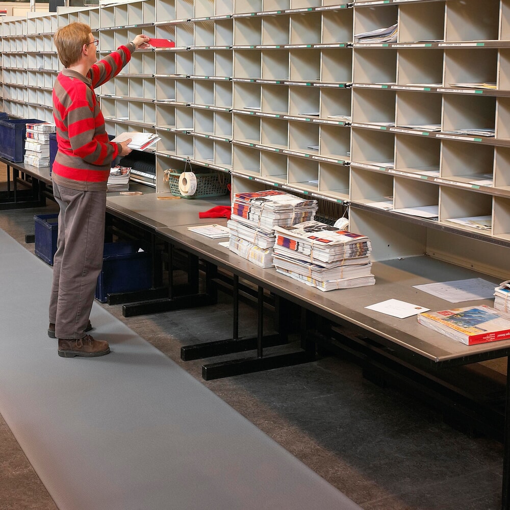 Productafbeelding nr. 3: Antivermoeidheidsmat, PVC/vinylschuim, met noppen, str.m x 600 mm, grijs