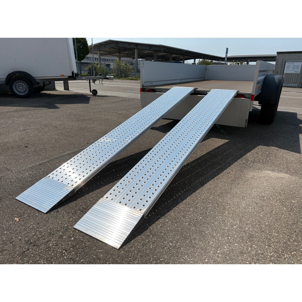 Productafbeelding nr. 14: Aluminium oprijplaat, slipvast, cap. 435 kg/stuk, bxl 200 x 1.500 mm