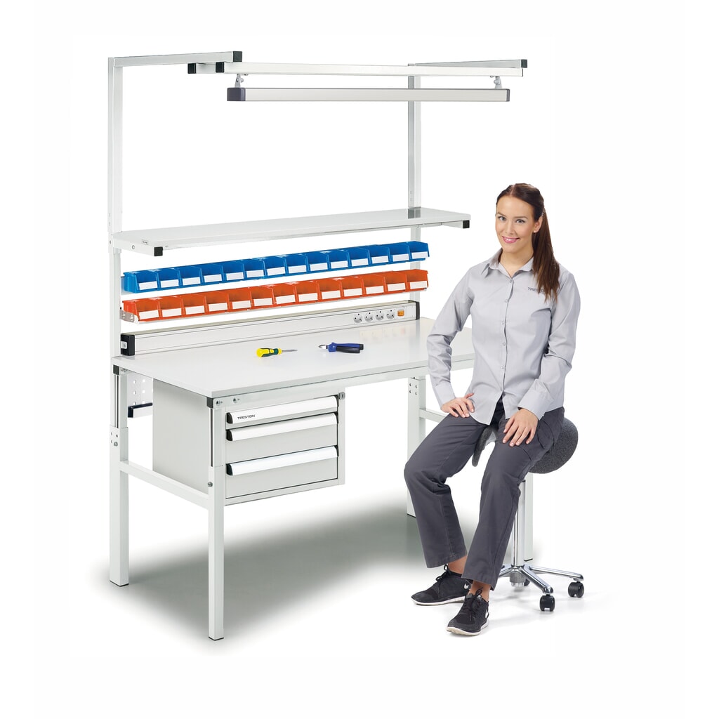 Werktafel TRESTON met legplank, in hoogte verstelbaar, draagvermogen 300 kg, bxd 1.200 x 700 mm Productafbeelding nr. 5: Werktafel TRESTON met legplank, in hoogte verstelbaar, draagvermogen 300 kg, bxd 1.200 x 700 mm