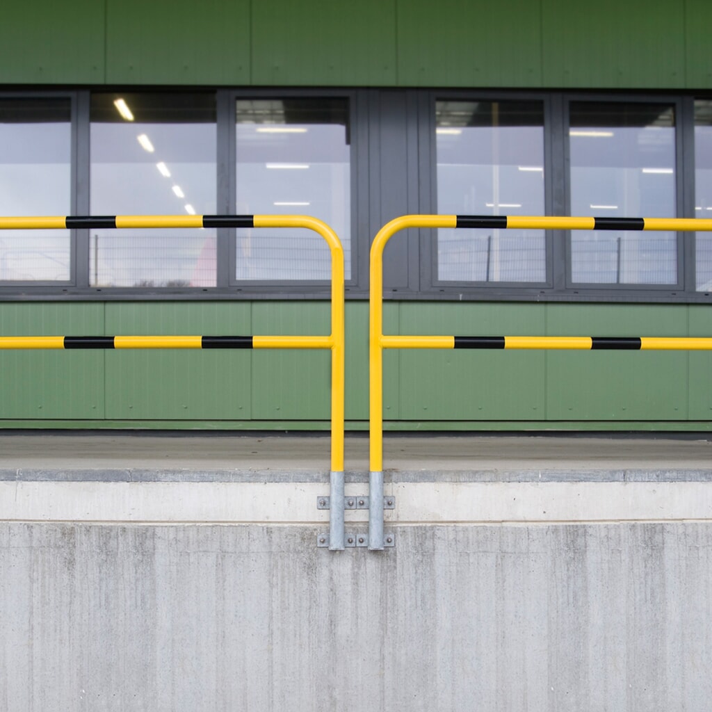 Beschermbeugel, buiten, zijdelingse bevestiging, uitneembaar, hxb 1.300 x 2.000 mm Productafbeelding nr. 2: Beschermbeugel, buiten, zijdelingse bevestiging, uitneembaar, hxb 1.300 x 2.000 mm