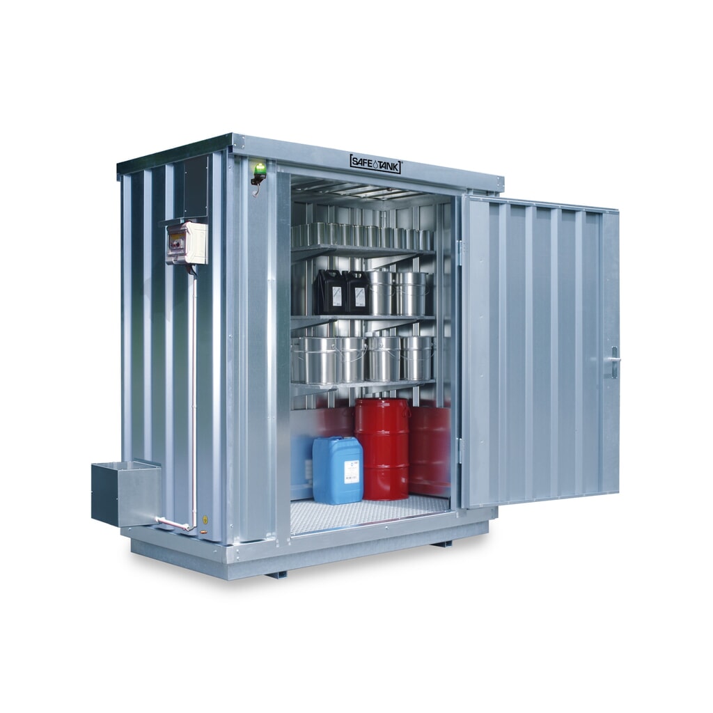 Container voor gevaarlijke stoffen SAFE Tank 300 ECO, energiezuinig dankzij vraaggestuurde ventilatorregeling, buitenafmetingen 2.400x1.440x2.300 mm, enkele draaideur, centraal in de brede zijde, opslagruimte 2 m² Product afbeelding: Container voor gevaarlijke stoffen SAFE Tank 300 ECO, energiezuinig dankzij vraaggestuurde ventilatorregeling, buitenafmetingen 2.400x1.440x2.300 mm, enkele draaideur, centraal in de brede zijde, opslagruimte 2 m²