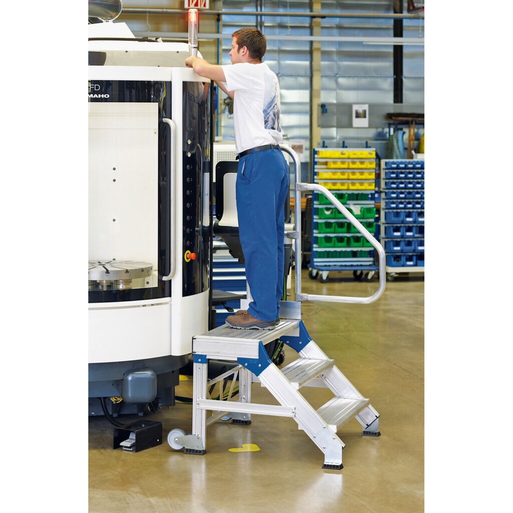 Veiligheidstrap ZARGES voor zware lasten, tredebreedte 600 mm, stahoogte 0,40 m Productafbeelding nr. 4: Veiligheidstrap ZARGES voor zware lasten, tredebreedte 600 mm, stahoogte 0,40 m