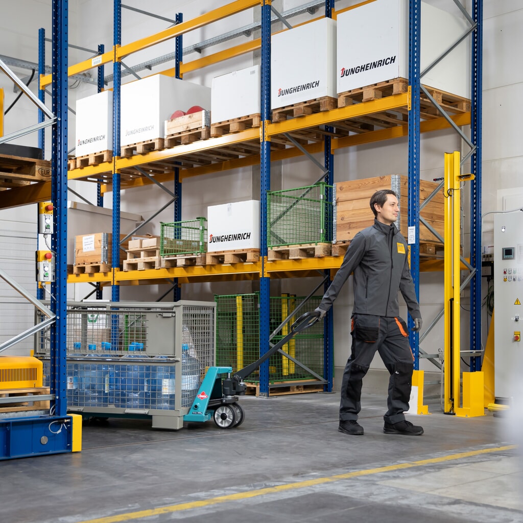 Productafbeelding nr. 8: HEMMDAL Euro-gitterbox met half neerklapbare lengtewand en deksel, hxbxd 970 x 1.240 x 835 mm, steengrijs