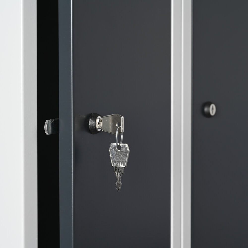 Productafbeelding nr. 3: Dubbele locker Steinbock®, op de vloer staand, 2 compartimenten, centrale scheidingswand, cilinderslot, hxbxd 1.800 x 800 x 500 mm, lichtgrijs / antracietgrijs