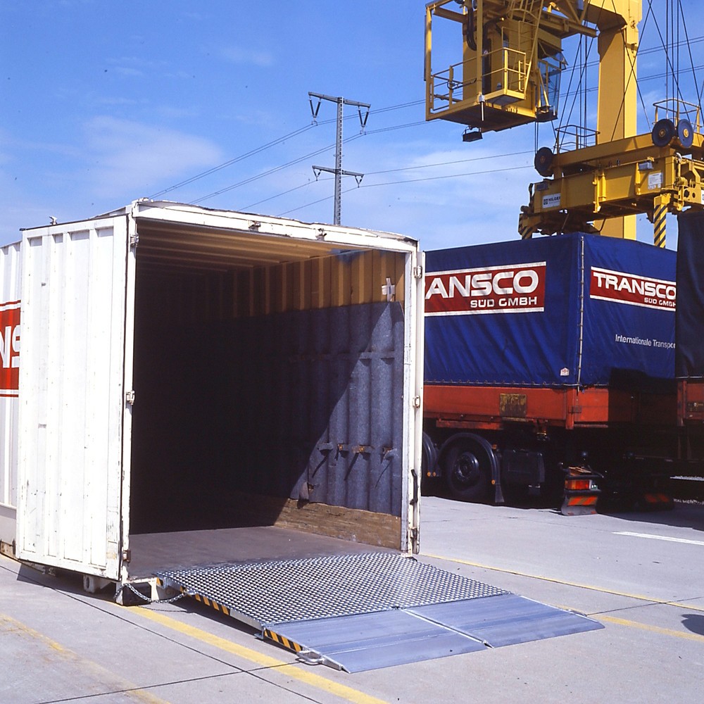 Productafbeelding nr. 2: Laadplatform voor containers, inklapbaar, cap. 7.300 kg, bxd 2.000 x 2.070 mm