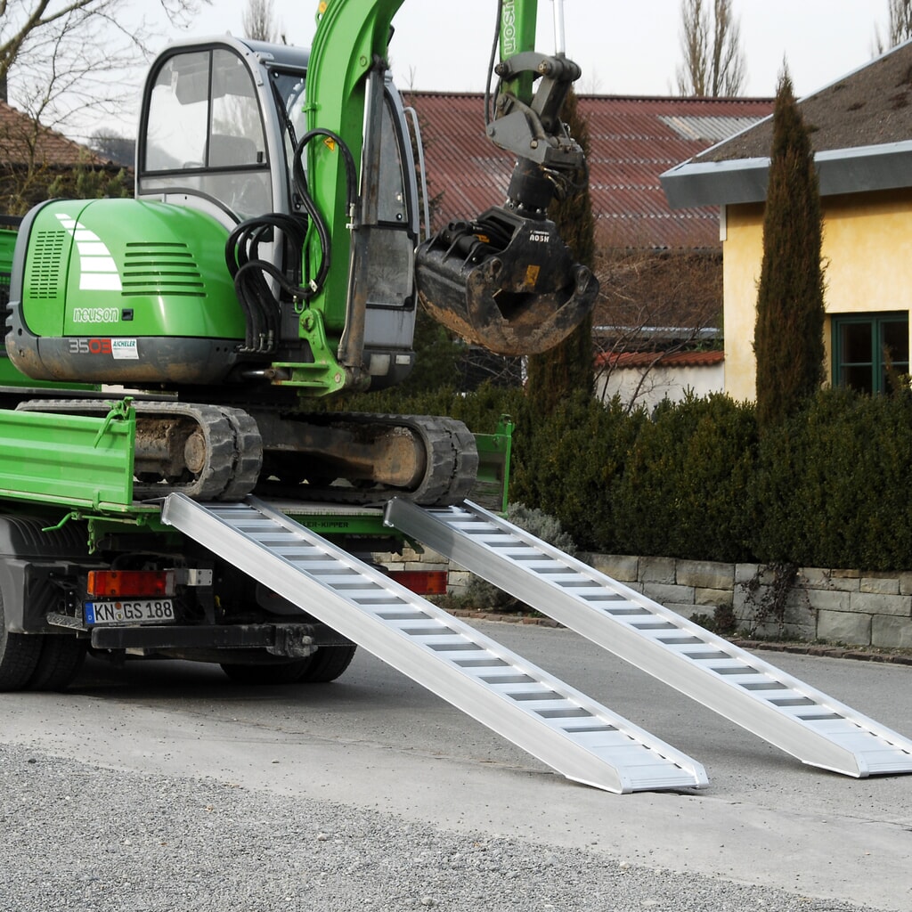 Productafbeelding nr. 7: Laadrails met roeden en rand, cap. 1.660 kg/paar, lengte 2.340 mm