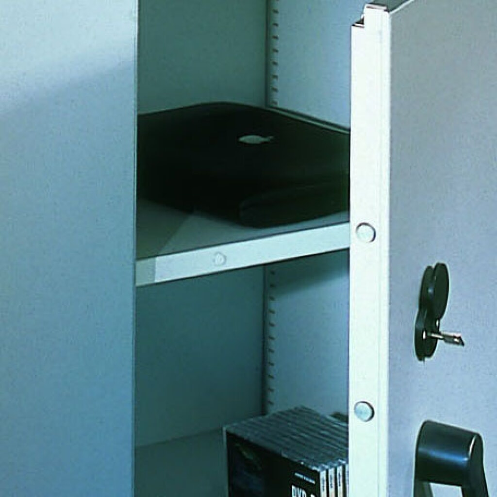 Legbord voor veiligheidsdraaideurkast C+P, bxd 598 x 429 mm Product afbeelding: Legbord voor veiligheidsdraaideurkast C+P, bxd 598 x 429 mm