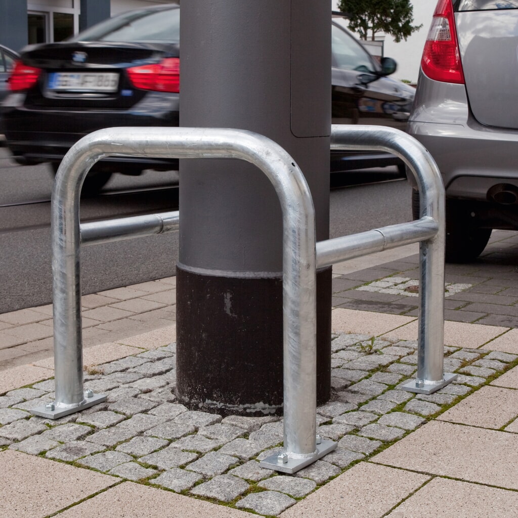 Productafbeelding nr. 8: Aanrijbescherming voor pilaren MORAVIA, buiten, thermisch verzinkt, hoogte 600 mm, voor pilaarafmetingen (bxd) 600 x 600 mm