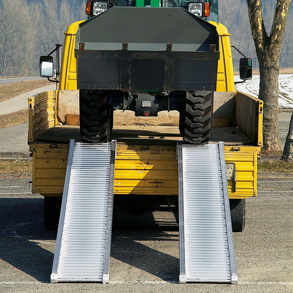 Product afbeelding: Laadrails voor zware lasten, zonder rand, cap. 2.620 kg/paar, lengte 1.620 mm