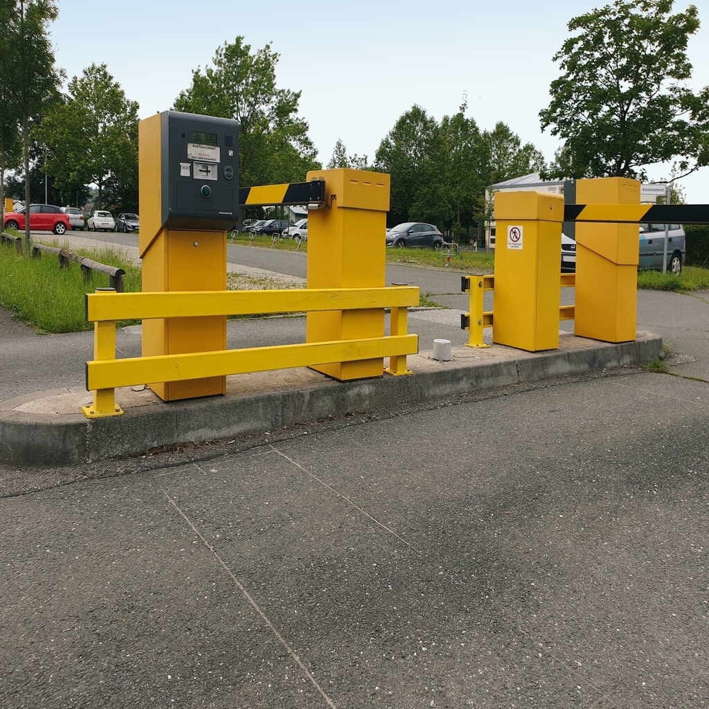 Productafbeelding nr. 4: Staander voor vangrails C-profiel, buitengebruik, hoogte 465 mm, geel