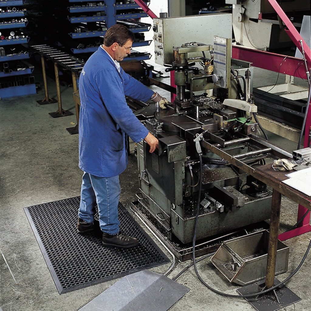 Werkplekmat voor natte en droge omgevingen, gatendrainage, bxd 910 x 1.520 mm Productafbeelding nr. 5: Werkplekmat voor natte en droge omgevingen, gatendrainage, bxd 910 x 1.520 mm
