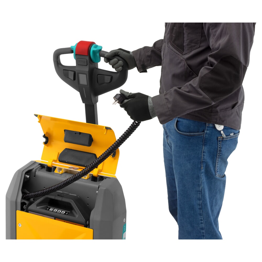 N° de l'image du produit 5 : Transpalette électrique Jungheinrich AME 18, capacité de charge 1 800 kg, longueur de fourche 1 150 mm, largeur de fourche spéciale 670 mm, galets tandem