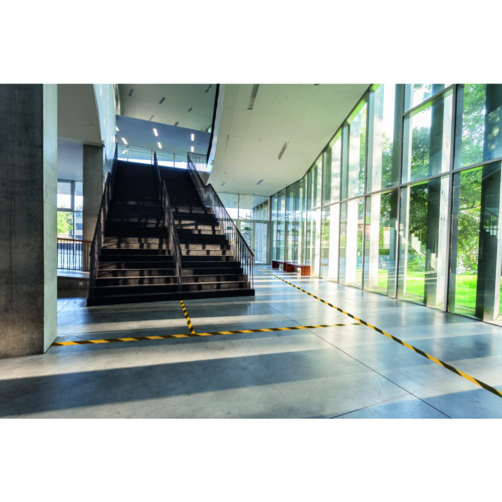 Produktabbildung Nr. 3: Vloermarkeringstape DURABLE DURALINE® 50/05, geel/zwart, verwijderbaar