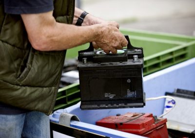 Éliminer les batteries usagées de manière sûre et appropriée